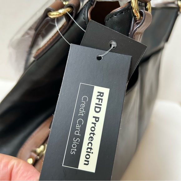 NWT Tignanello Leather Embossed Two-Toned Large Satchel. Comes with a dust bag. - Picture 12 of 15